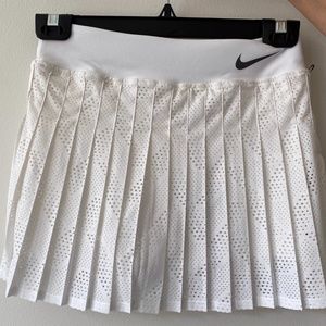 Nike x Maria Sharapova Tennis Skort in White, XS